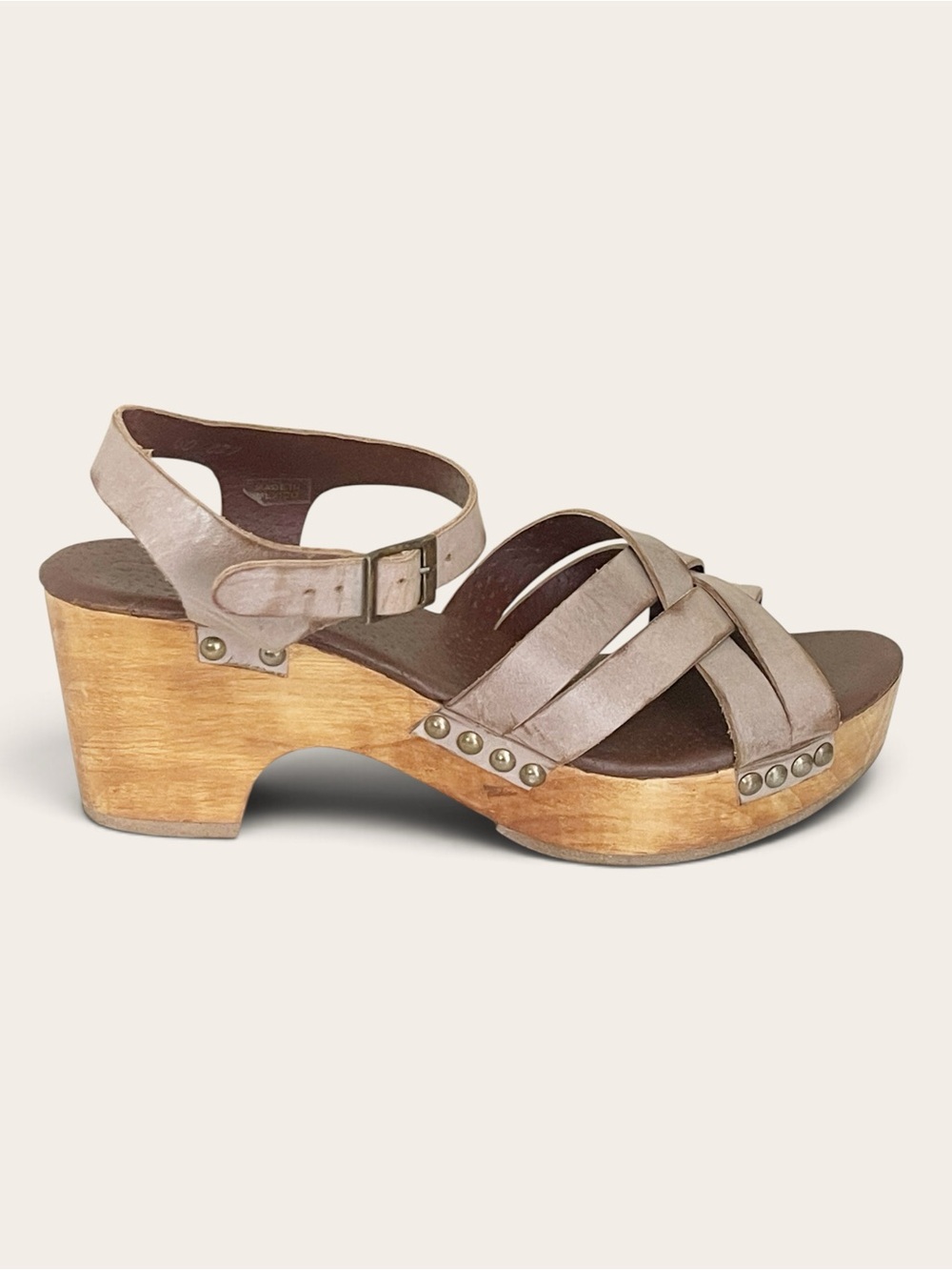 Cordani leather and wood clogs in light brown. 40/9